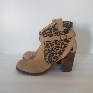 🦅 AE 🦅 Leopard Print Faux Suede Ankle Boots Booties